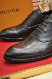 Picture of Louis Vuitton Shoes _SKULVsz38-44068413926